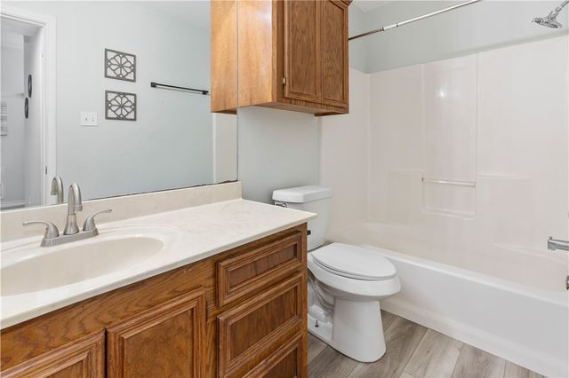7925 ROCK CREST Dr, Corpus Christi, TX 78414