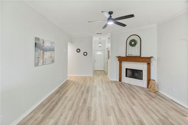 7925 ROCK CREST Dr, Corpus Christi, TX 78414