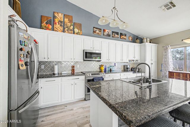 10416 E EDGEWOOD Avenue, Mesa, AZ 85208