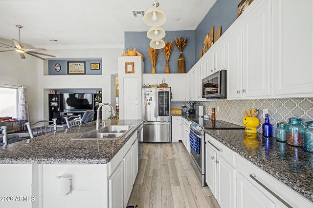 10416 E EDGEWOOD Avenue, Mesa, AZ 85208