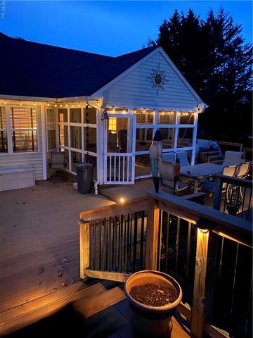 303 Nottingham PL, Smithfield, VA 23430