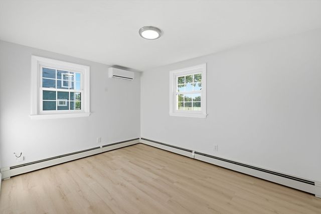 4 Lawrence Rd, Wayland, MA 01778