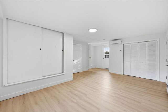 4 Lawrence Rd, Wayland, MA 01778