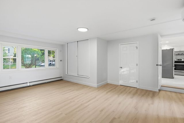4 Lawrence Rd, Wayland, MA 01778