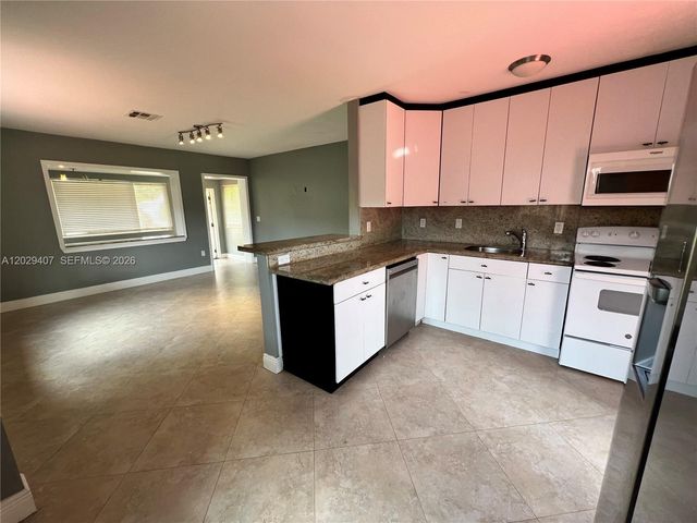 2502 Dewey Street, Hollywood, FL 33020