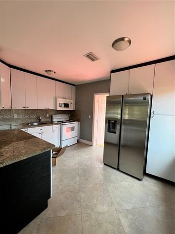 2502 Dewey Street, Hollywood, FL 33020