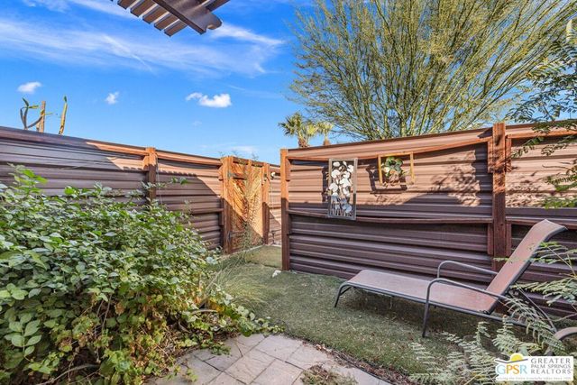 343 W Avenida Cerca, Palm Springs, CA 92262
