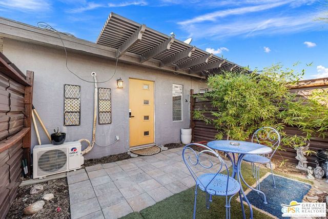 343 W Avenida Cerca, Palm Springs, CA 92262