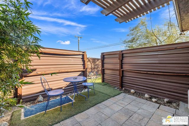 343 W Avenida Cerca, Palm Springs, CA 92262