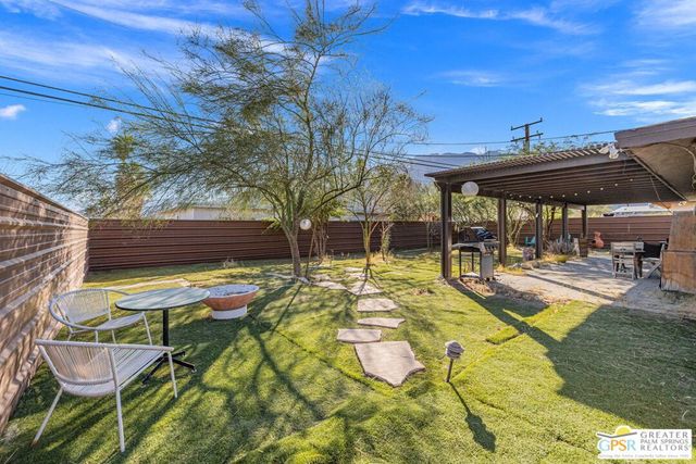343 W Avenida Cerca, Palm Springs, CA 92262
