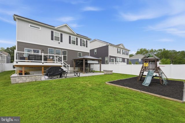 11 WESTMONT DR, Medford, NJ 08055