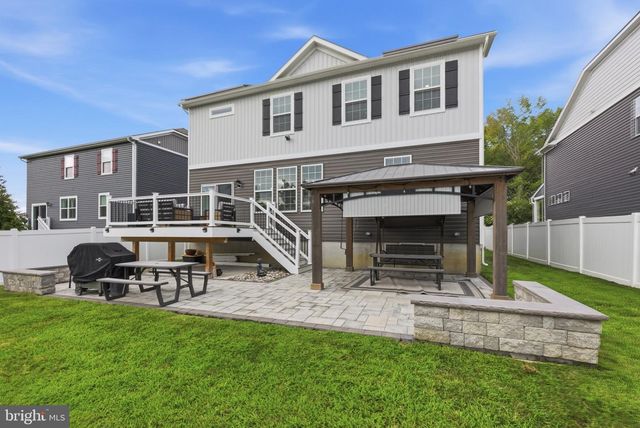 11 WESTMONT DR, Medford, NJ 08055