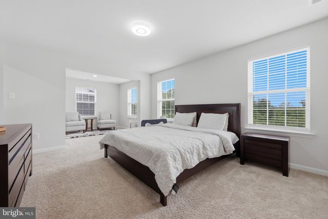 11 WESTMONT DR, Medford, NJ 08055