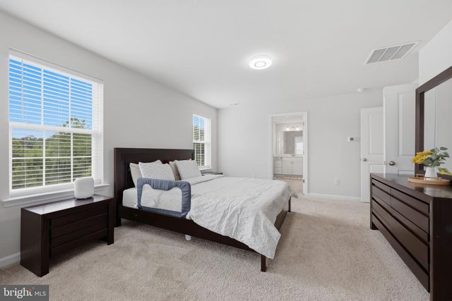 11 WESTMONT DR, Medford, NJ 08055