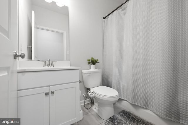 11 WESTMONT DR, Medford, NJ 08055