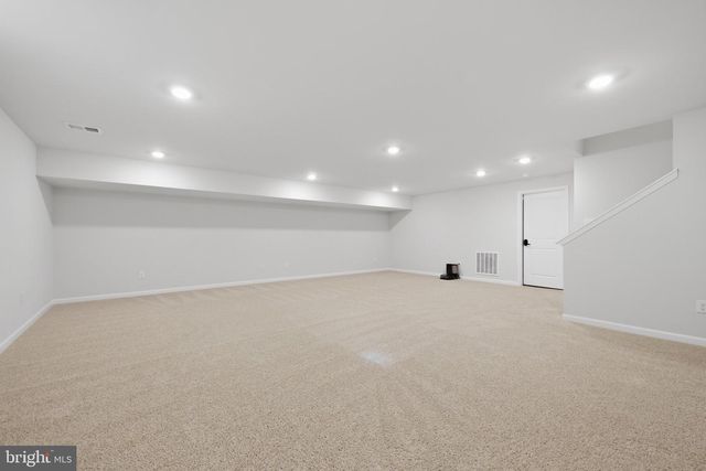 11 WESTMONT DR, Medford, NJ 08055
