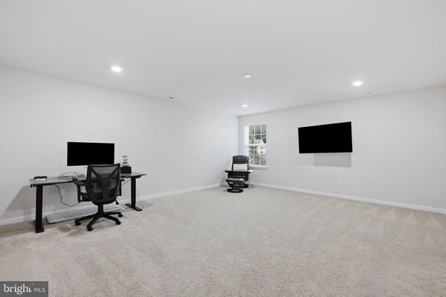 11 WESTMONT DR, Medford, NJ 08055