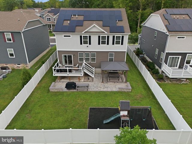 11 WESTMONT DR, Medford, NJ 08055
