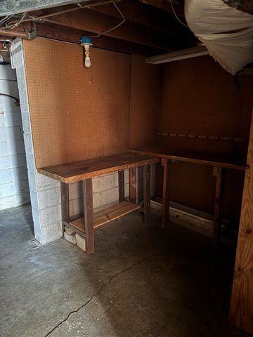 2221 NW Baltimore Cir, Lawton, OK 73505