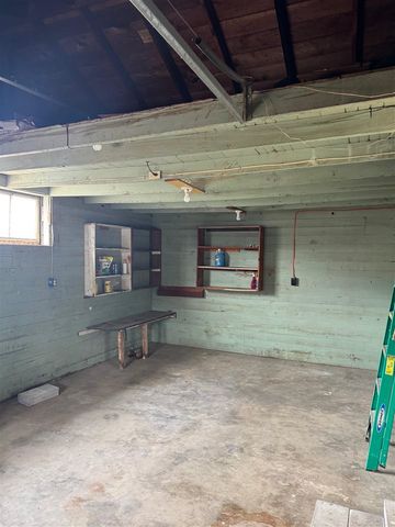 2221 NW Baltimore Cir, Lawton, OK 73505