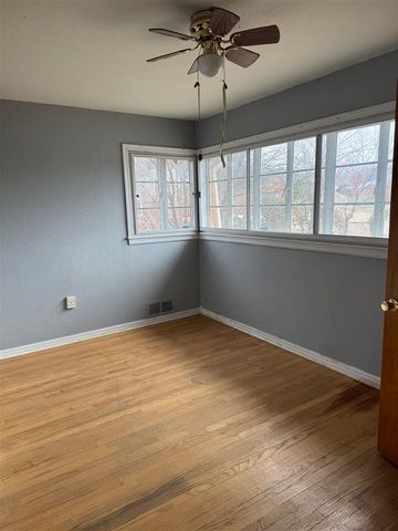 2221 NW Baltimore Cir, Lawton, OK 73505