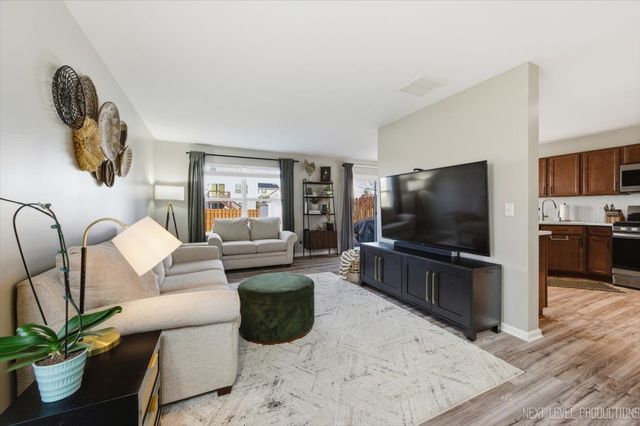 585 Vine Street, Hampshire, IL 60140