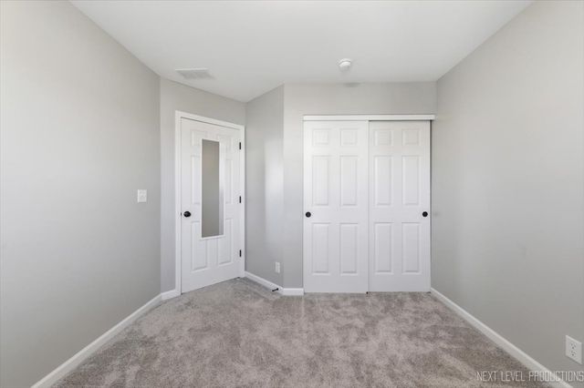 585 Vine Street, Hampshire, IL 60140