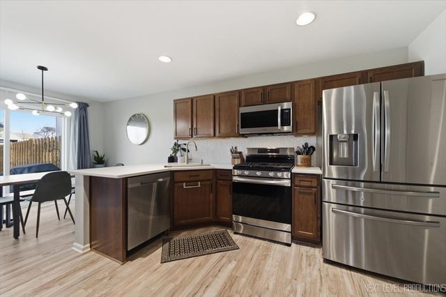 585 Vine Street, Hampshire, IL 60140