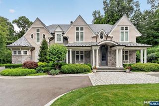 555 Miller Court, Wyckoff, NJ 07481