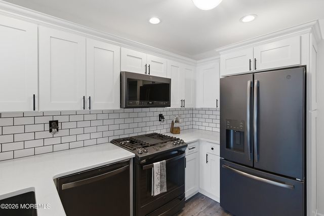 100 Hudson Avenue, Hazlet, NJ 07734