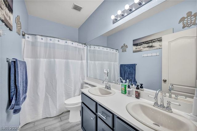 5300 Whisper Lake Avenue, Las Vegas, NV 89131