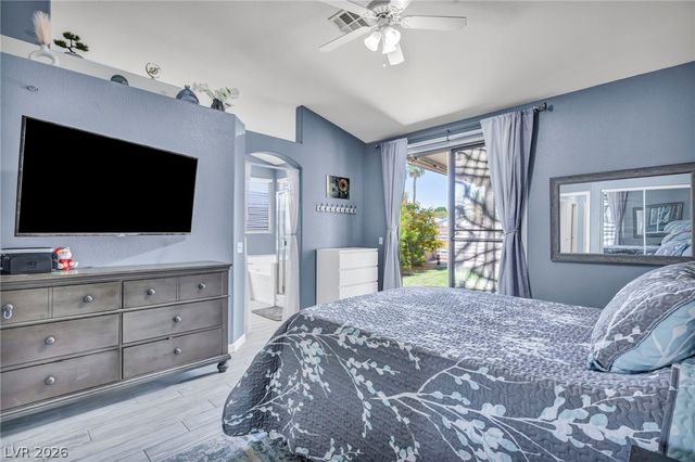 5300 Whisper Lake Avenue, Las Vegas, NV 89131