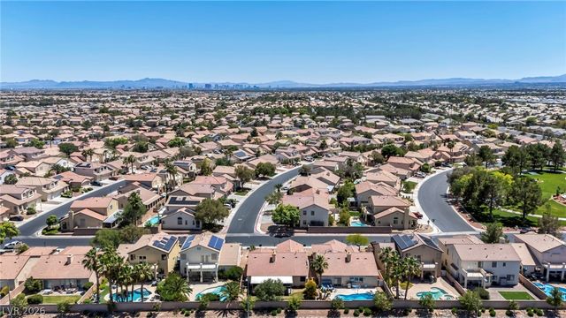 5300 Whisper Lake Avenue, Las Vegas, NV 89131
