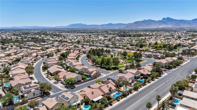 5300 Whisper Lake Avenue, Las Vegas, NV 89131
