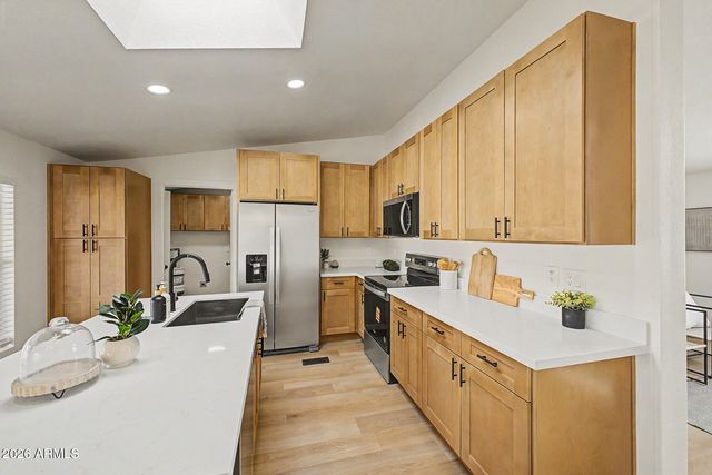 41111 N RABBIT BRUSH Trail, San Tan Valley, AZ 85140