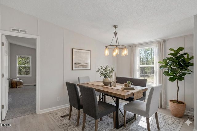 6631 Roundstone Lane, Oxford, NC 27565