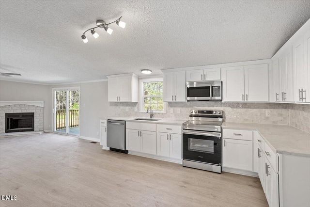 6631 Roundstone Lane, Oxford, NC 27565