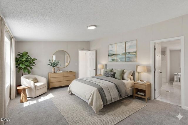 6631 Roundstone Lane, Oxford, NC 27565