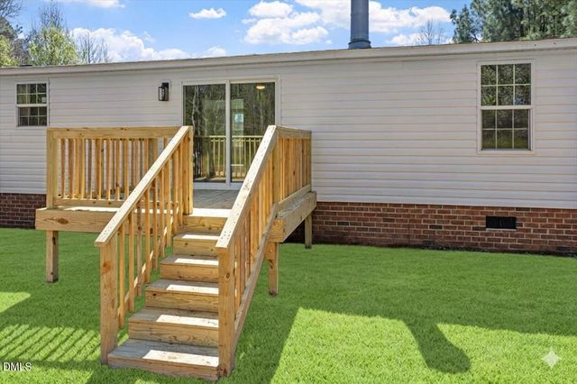 6631 Roundstone Lane, Oxford, NC 27565