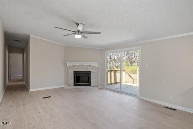 6631 Roundstone Lane, Oxford, NC 27565