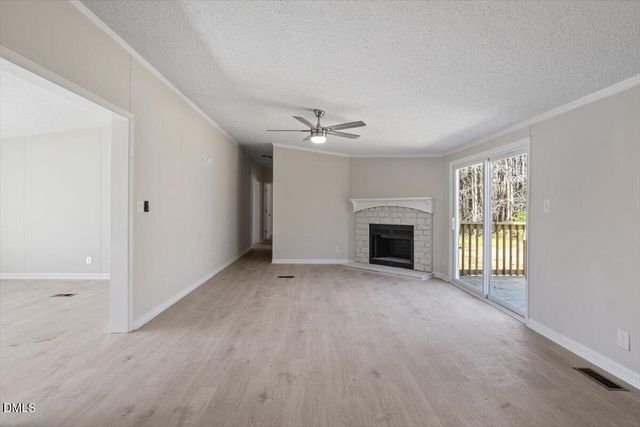 6631 Roundstone Lane, Oxford, NC 27565