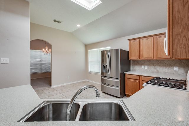 8402 Coleus Lane, Baytown, TX 77521