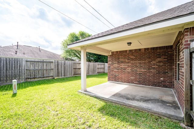 8402 Coleus Lane, Baytown, TX 77521