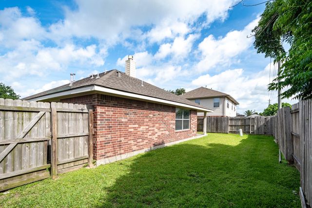 8402 Coleus Lane, Baytown, TX 77521