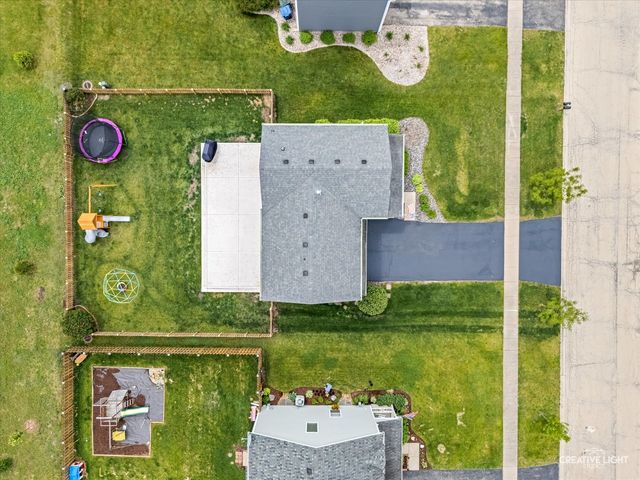 352 Coneflower Drive, Minooka, IL 60447