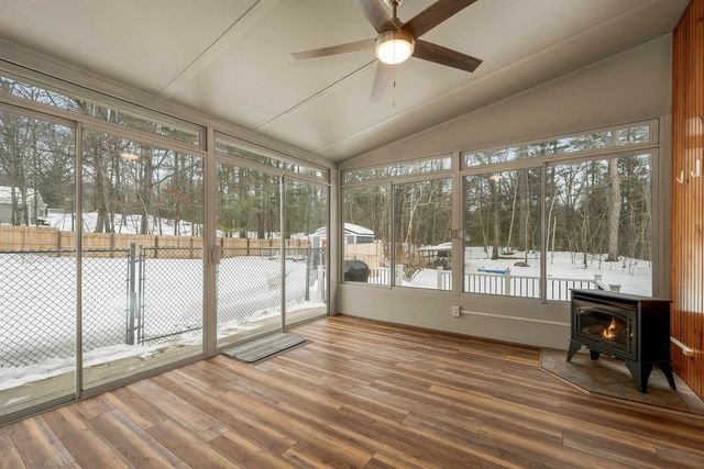 18 Ridgecrest Drive, Hudson, NH 03051