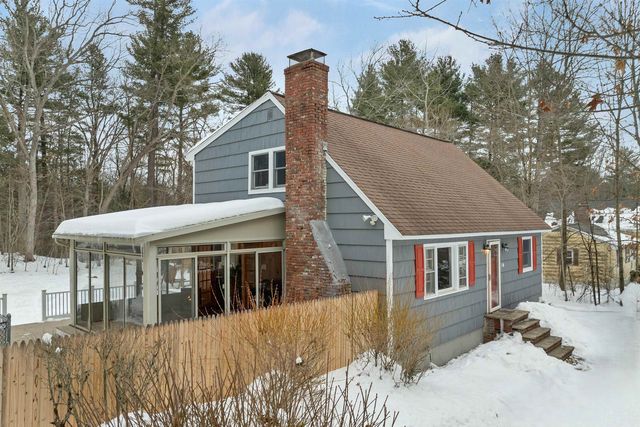 18 Ridgecrest Drive, Hudson, NH 03051