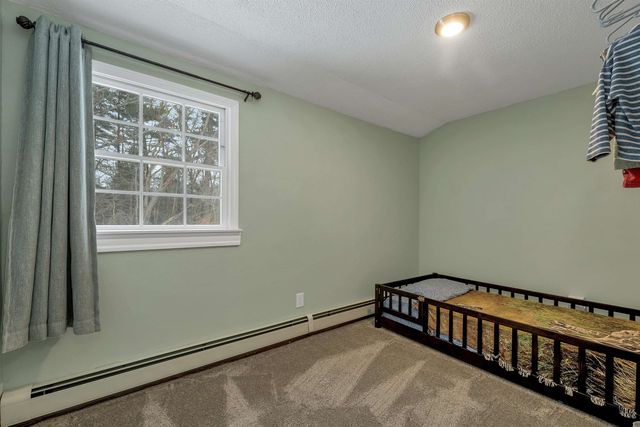 18 Ridgecrest Drive, Hudson, NH 03051