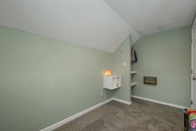 18 Ridgecrest Drive, Hudson, NH 03051