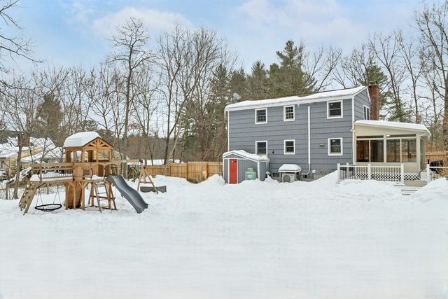 18 Ridgecrest Drive, Hudson, NH 03051